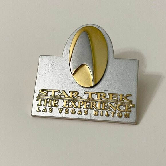 Vintage 1998 Star Trek The Experience Las Vegas Hilton Pin - Picture 1 of 9